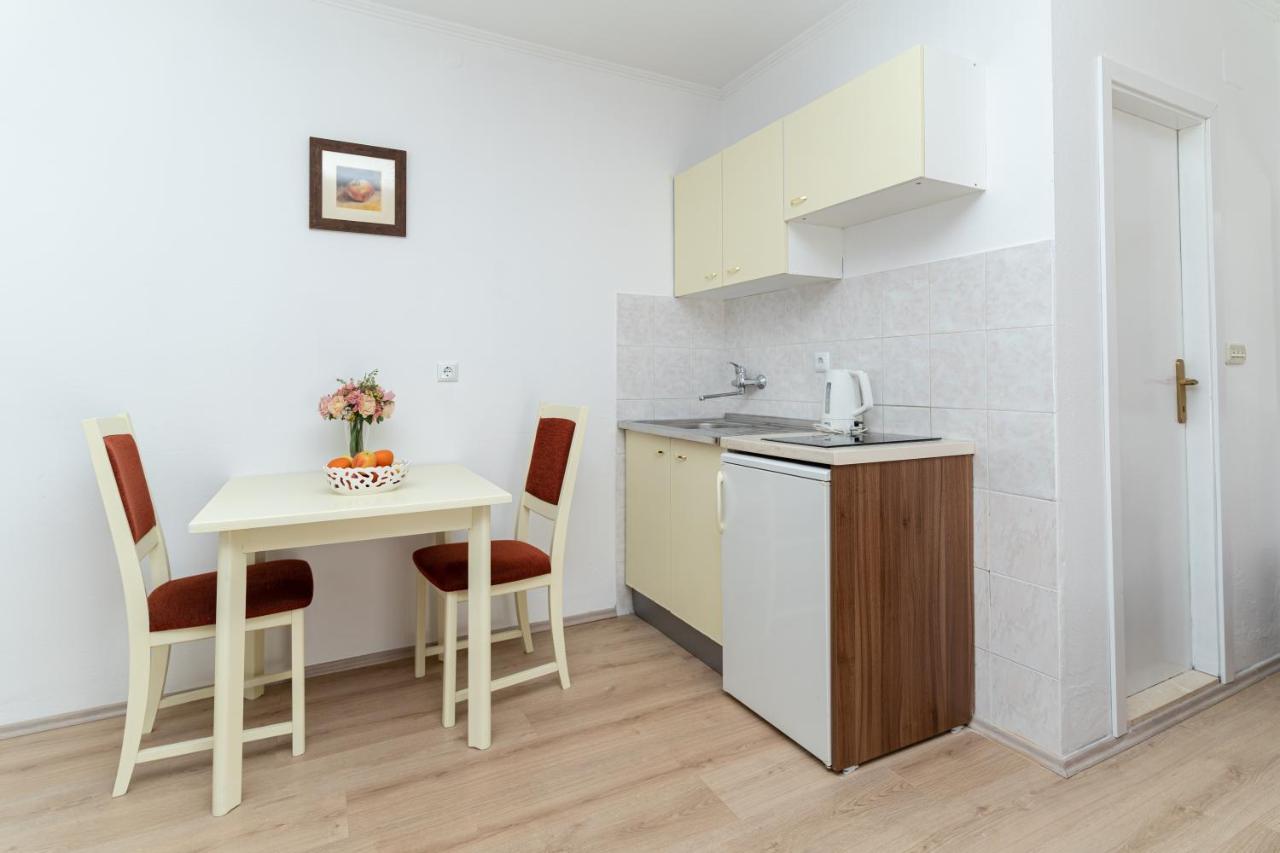 מליני Benic Apartments מראה חיצוני תמונה